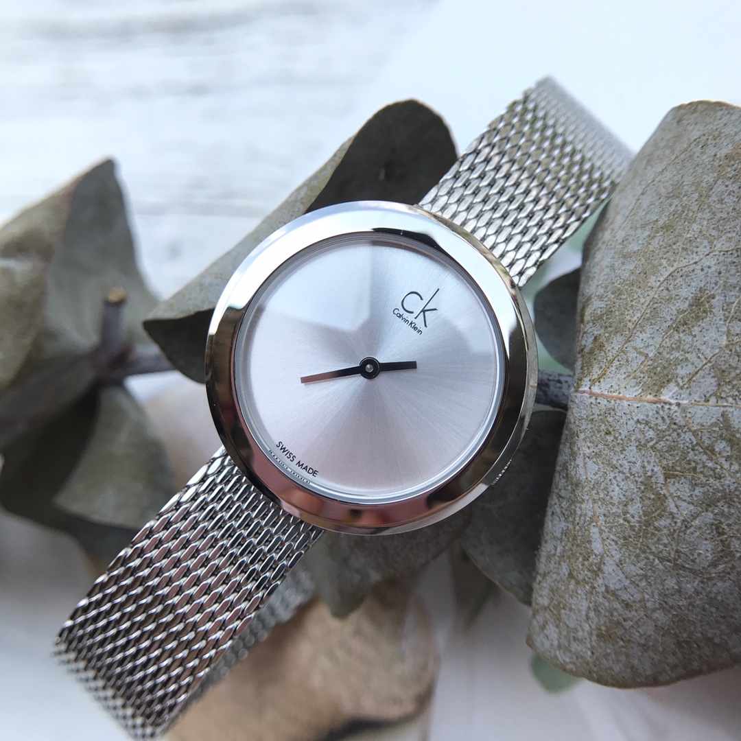 CK-9 原装 CK(CalvinKlein FIRM系列)圆形表盘简洁指针 CK品牌标志 个性魅力