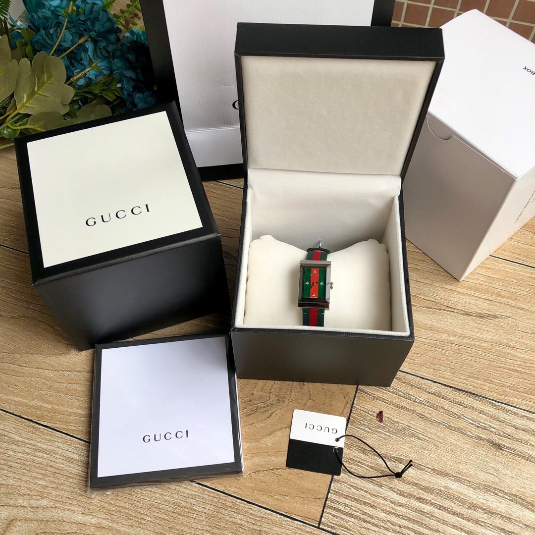 GC61 古驰巴塞尔主角,Original Gucci原厂配件,原装瑞士石英女表,精致贝母面饰以蜜蜂