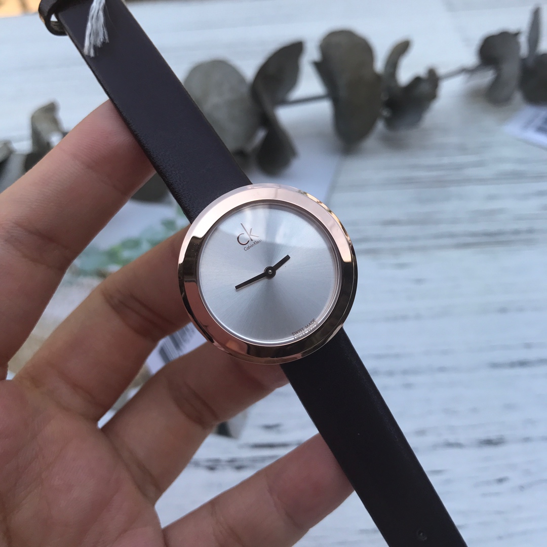 CK-5 原装 CK(CalvinKlein FIRM系列)圆形表盘简洁指针 CK品牌标志 个性魅力