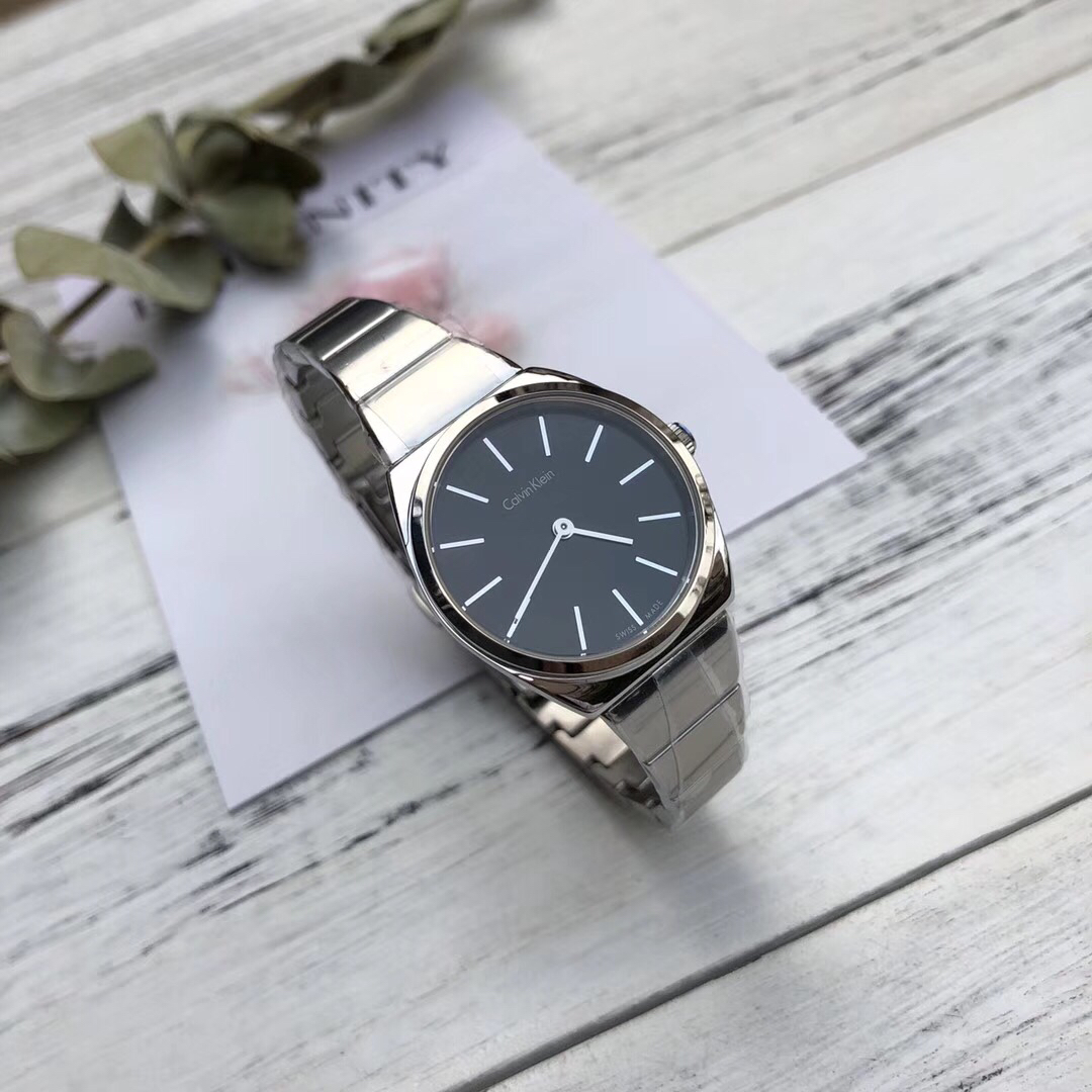 CK-12 原装 CK(CalvinKlein SUPREME MINI 系列) 手镯型钢带女表,简洁