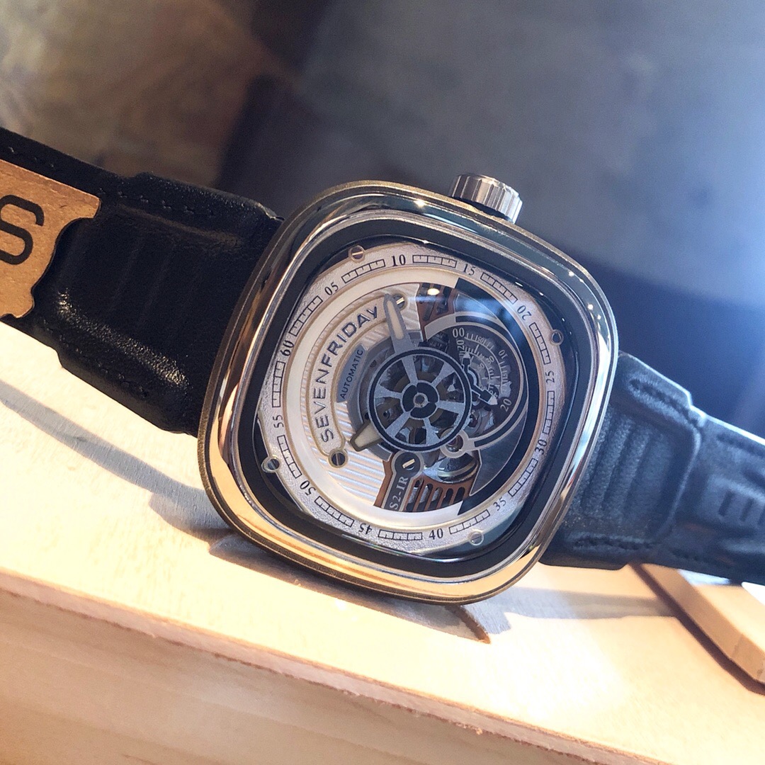 S201 极高版本七个星期五Seven Friday，原装西铁城机械机芯；型号：S2/01进口小牛皮