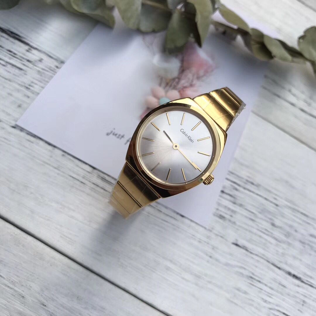 CK-13 原装 CK(CalvinKlein SUPREME MINI 系列) 手镯型钢带女表,简洁