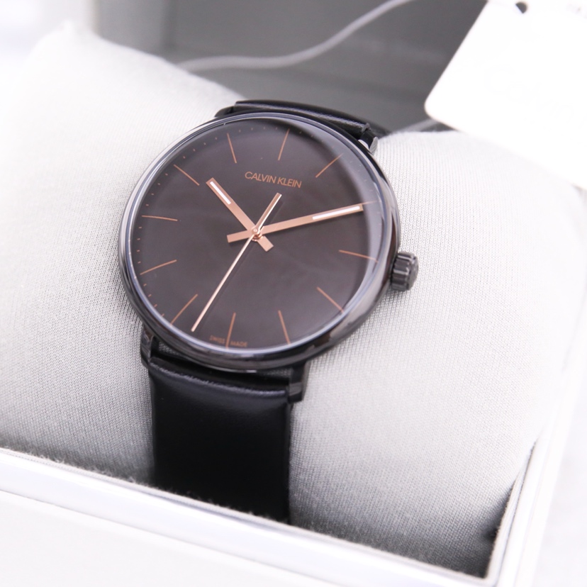 CK-15 Ck男士腕表,秉承Ck简约风格 上手大气质量极佳;尺寸:40mm;作为时尚界的知名品牌 我