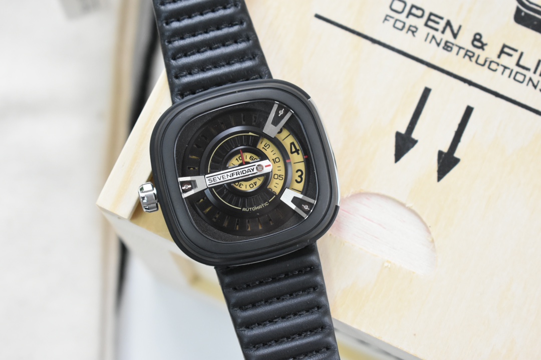 SF-23 七个星期五SF-M2/01瑞士时尚潮牌 sevenFRIDAY 七个星期五 M系列:M2-