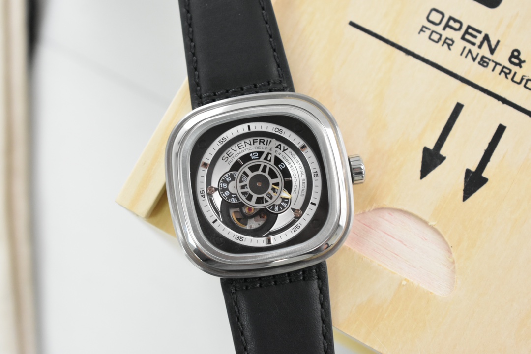 SF-24 七个星期五sevenFRIDAYP系列P1B/01，原装西铁城miyota进口机芯！尺寸4