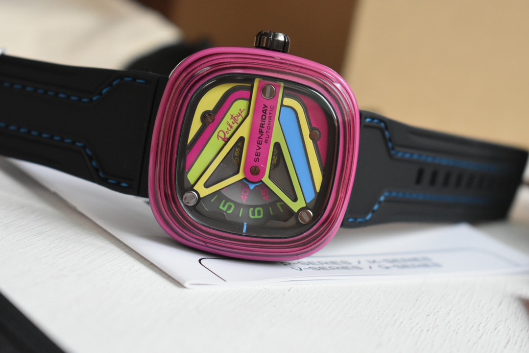 SF-03 sevenFriday携手Rocketbyz工作室打造的2020年最新第二代联名款SF-M