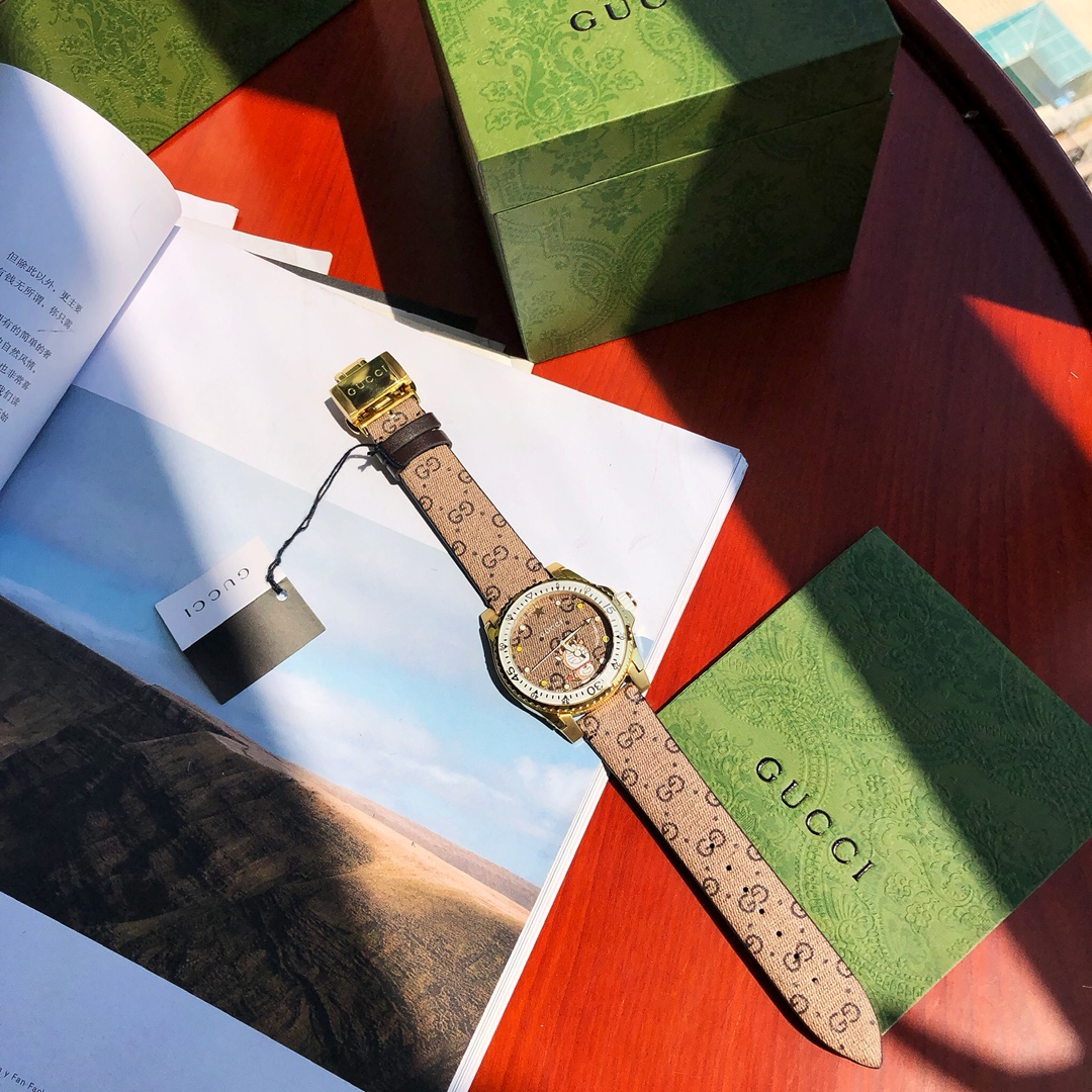 GC42 古驰Gucci多啦A梦联名款来啦!!相信多啦A梦所有大小朋友都很熟悉,尤其是他那个什么都能