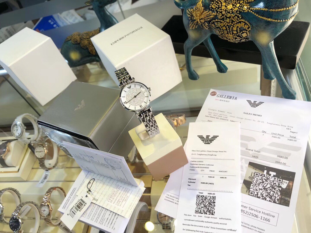 AR1925 ARMANI阿玛尼,施华洛世奇镜面,热销单品!款式底盖型号一一对应,参数全部对应正品;支持