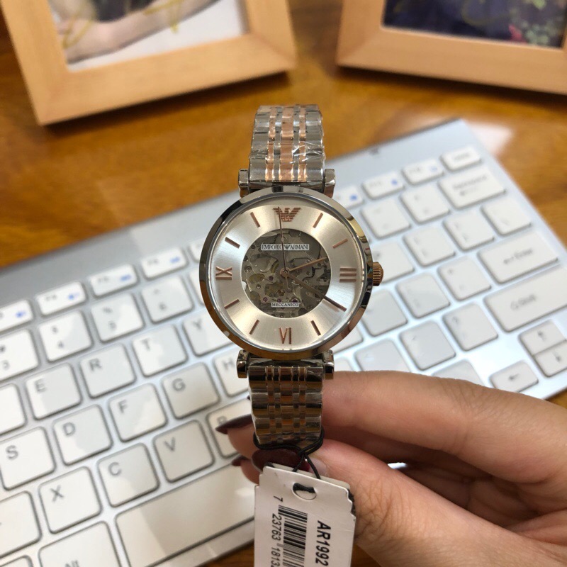 AR1992 ARMANI阿玛尼原单正品,全套专柜包装,带盖章保卡,防伪卡,支持专柜验货,实物拍摄;贝母