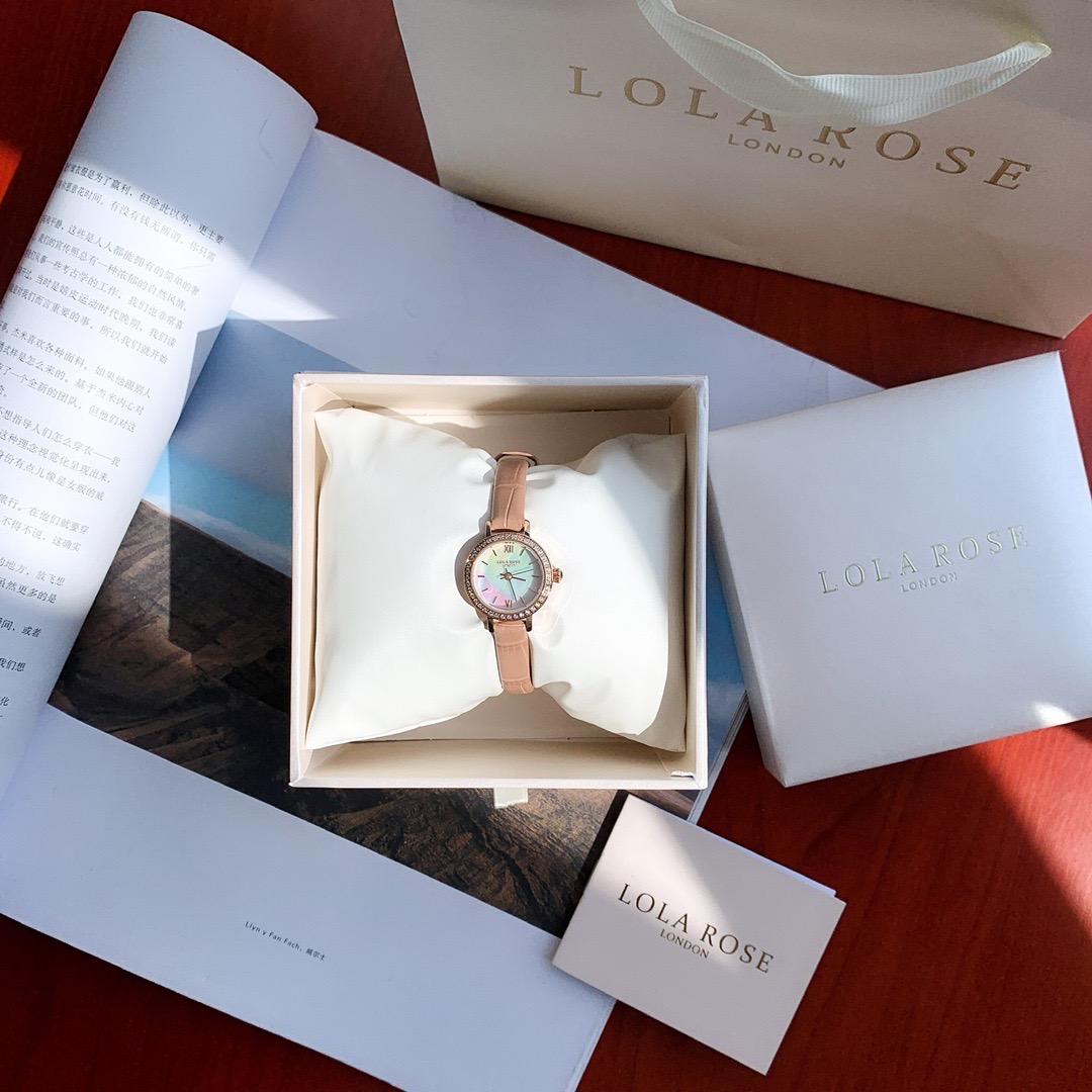 LR010 来自英国小众品牌——Lola Rose，比起街上随处可见的DW，Lola Rose可以说是