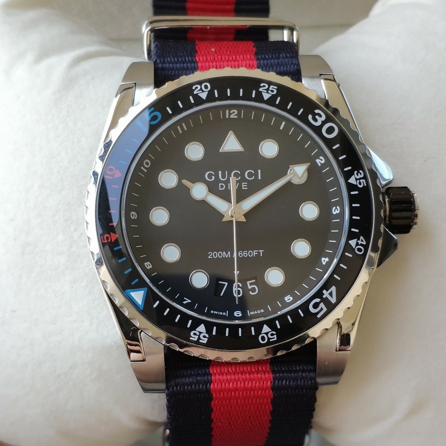 GC66 古驰GUCCl水鬼最新款,蓝宝石玻璃,原装瑞士机芯,帆布表带,表径45mm!防水200m!