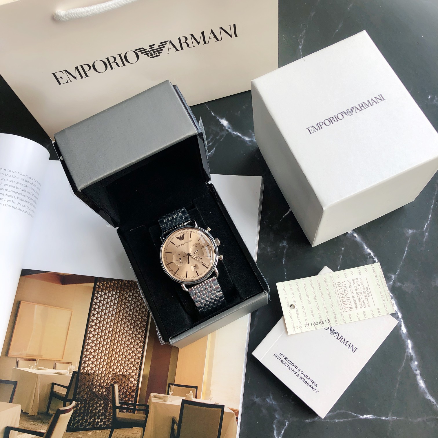 AR11239 Emporio Armani 阿玛尼Armani，型号11239；表壳：316L精钢；表镜