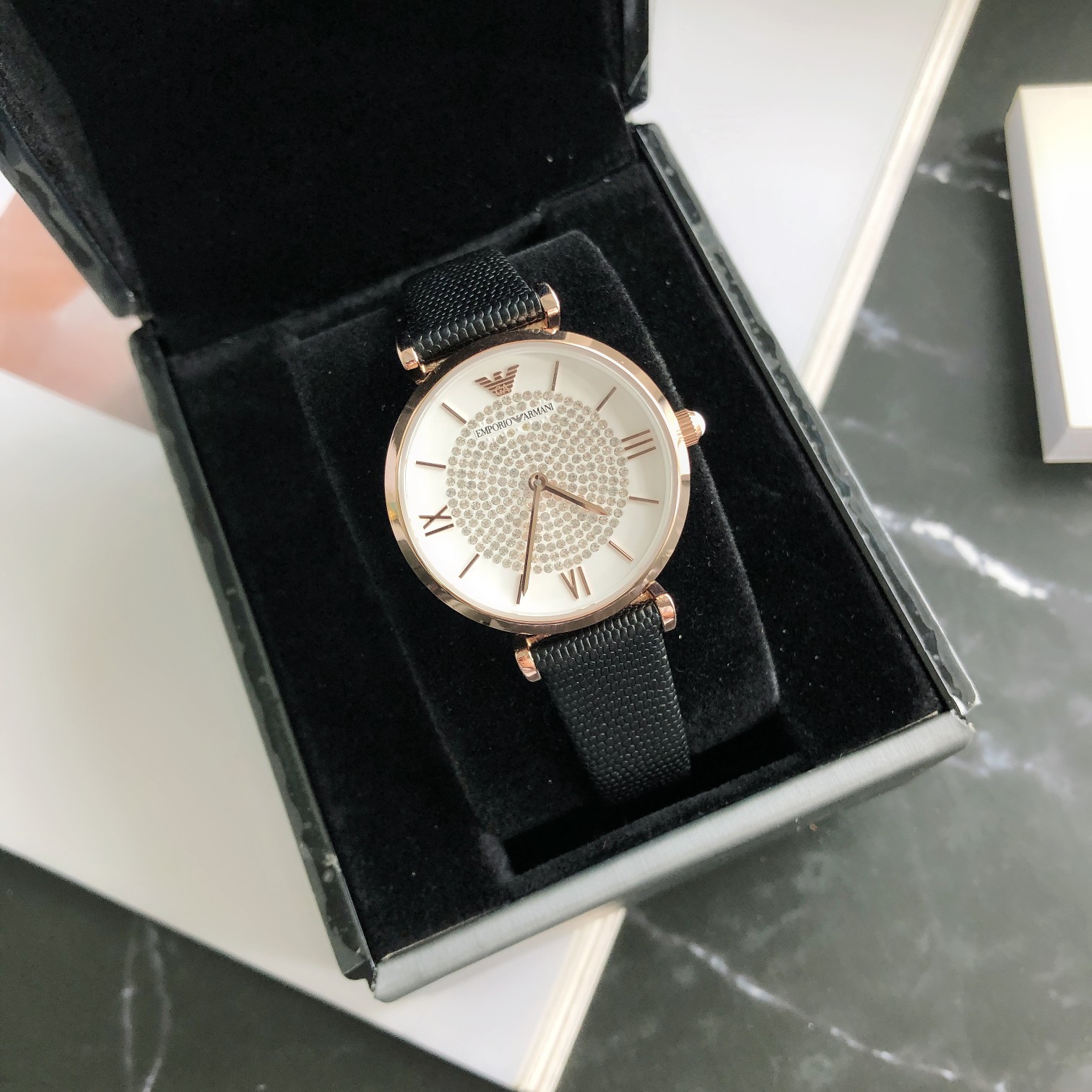 AR11387 手表女士欧美表女士时尚新款腕表;满天星佟丽娅款AR11387,光彩耀人,绚丽夺目,驾驭时间