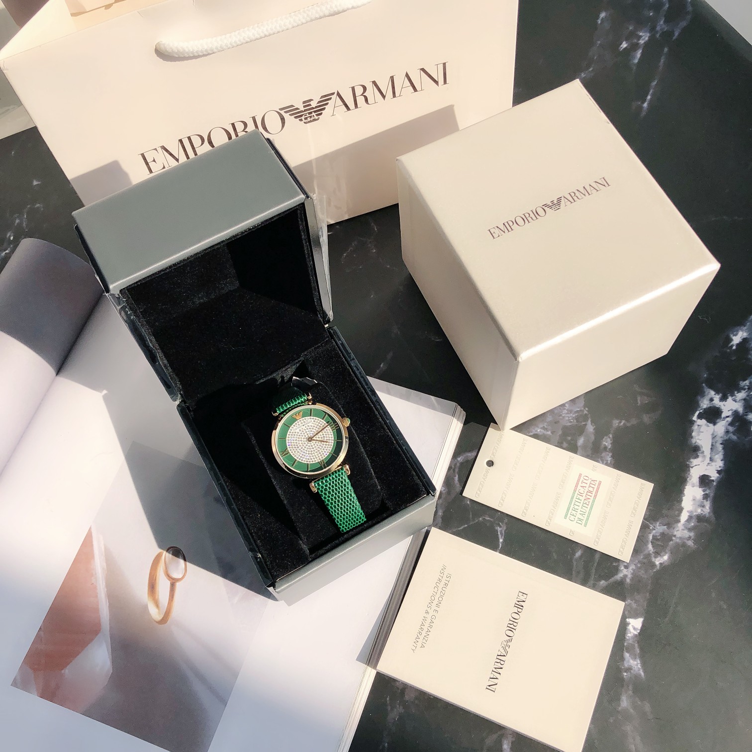 AR11403 Emporio Armani) 满天星手表墨绿皮带;时尚休闲石英女士腕表 AR11403,