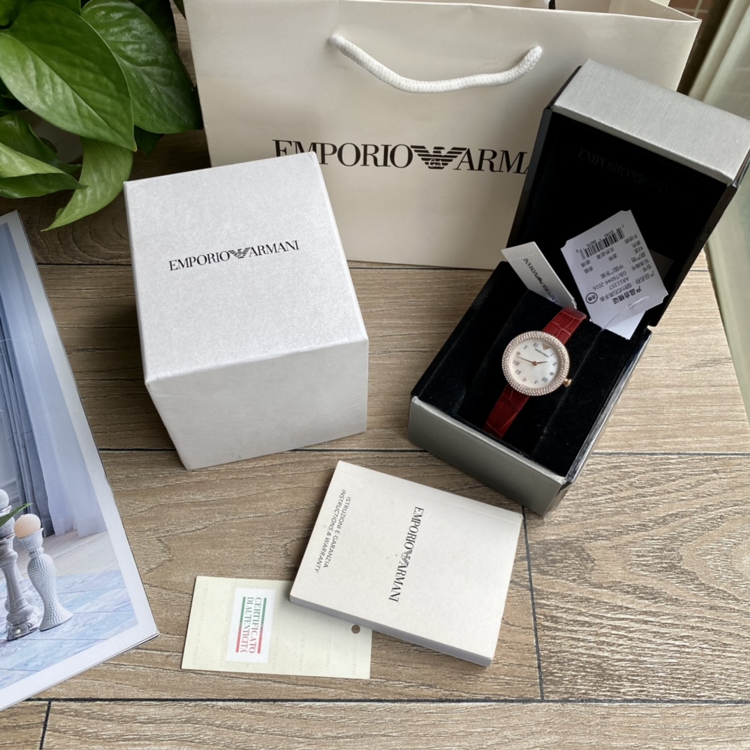 AR11357 阿玛尼时尚休闲女士腕表，佟丽娅同款，腕美展现，熠熠生辉，多彩优雅姿态，璀璨表盘复古罗马刻度